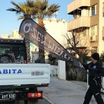 guzelbahce-belediyesi-zabita-ekipleri-kaldirim-isgaline-gecit-vermiyor.jpg