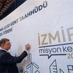 imzalar-izmir-2030-kent-taahhudu-icin-atildi.jpg