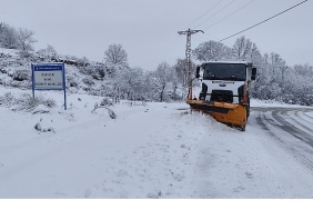 inegol-belediyesi-karla-mucadelede-24-saat-sahada.jpg