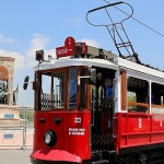 istanbulun-tarihi-nostaljik-tramvayi-yenilendi.jpg