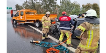 itfaiye-ekiplerinden-zincirleme-trafik-kazasina-hizli-mudahale.jpg