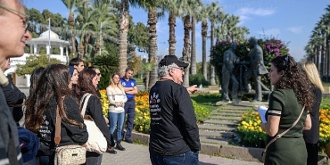 izmir-buyuksehir-belediyesi-kent-denetcileri-donemini-baslatti.jpg