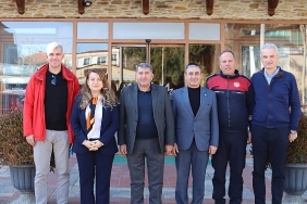 izmir-buyuksehir-itfaiyesinden-bayindira-ziyaret-yangin-tedbirleri-masaya-yatirildi.jpg