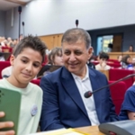 izmir-cocuk-meclisi-bir-yillik-calisma-donemini-tamamladi.jpg