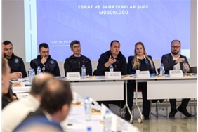 izmir-esnafi-icin-ortak-akil-masasi.jpg