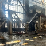 izmir-itfaiyesi-alosbideki-fabrika-yanginina-mudahale-etti.jpg