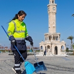 izmirde-kadin-emegi-kenti-guzellestiriyor.jpg