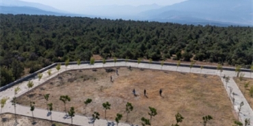izmirde-mezarliklarda-turkiyeye-ornek-olacak-model.jpg