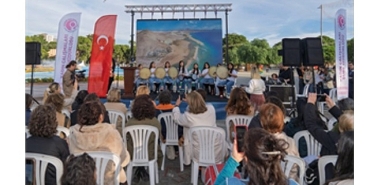 izmirden-dunyaya-dunyadan-izmire-buradayim-iyiyim.jpg