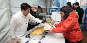 kadikoyluler-iftar-sofralarinda-bulusuyor.jpg