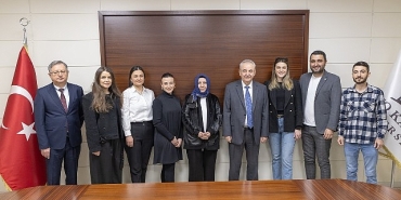 kadinlar-icin-guclu-bir-adim-uretken-kadinlar-akademisi.jpg