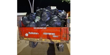 kandira-sahillerinden-64-tir-cop-toplandi.jpg