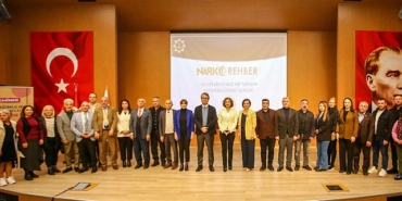 karabaglar-belediyesinin-bagimlilik-seminerleri-yogun-ilgi-goruyor.jpg