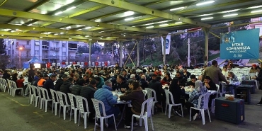 karabaglar-da-birlik-ve-beraberlik-sofrasi-vatan-mahallesinde-kuruldu.jpg