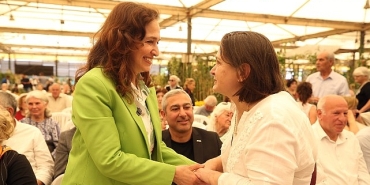 karsiyakada-kadin-ve-aile-hizmetleri-ile-5-bin-kadina-destek.jpg