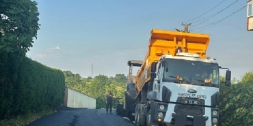 kartepede-asfalt-mesaisi-araliksiz-suruyor.jpg