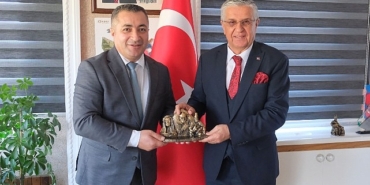 kemer-alevi-kultur-derneginden-baskan-topalogluna-ziyaret.jpg