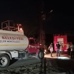 kemer-belediye-ekiplerinden-trafo-yanginina-mudahale.jpg