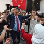 kemer-belediyesinden-anneler-gunu-etkinligi.jpg