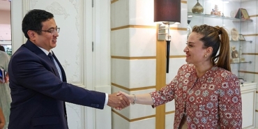 kirgiz-cumhuriyeti-antalya-baskonsolosu-baskan-vekili-ozdemiri-ziyaret-etti.jpg