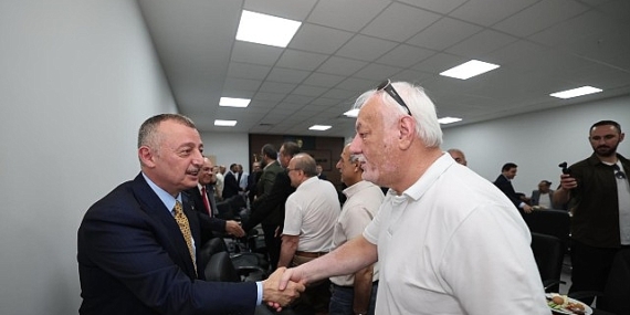 kocaeli-esnafi-baskan-buyukakini-agirladi-siz-proje-getirin-biz-destekleyelim.jpg
