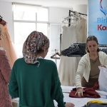 konakin-dayanisma-marketinde-bayram-yogunlugu.jpg