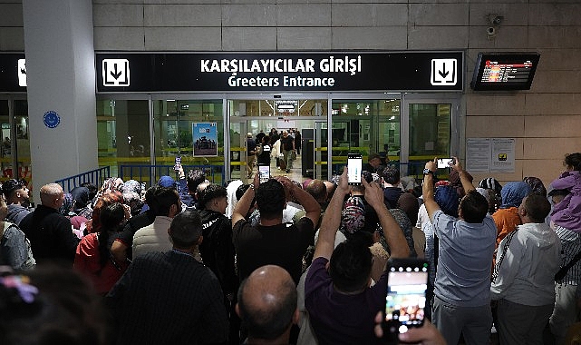 Konya Büyükşehir’in Vefa Umresi’nde İkinci Kafile Umre İbadetini Tamamlayıp Şehre Döndü