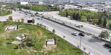 konya-buyuksehir-marsan-girisine-yaya-ust-gecidi-yapiyor.jpg