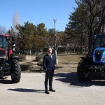 konya-tarim-fuarinda-turktraktor-standini-ziyaret-edenlere-new-holland-t580b-kazanma-firsati.jpg