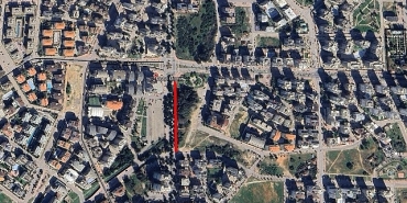 konyaaltinda-yol-trafige-kapaniyor.jpg