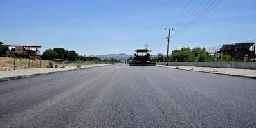 koprubasi-tarihinde-ilk-kez-sicak-asfaltla-bulusuyor.jpg