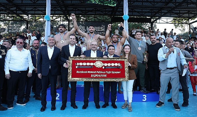 kurtdereli-yagli-gureslerinde-baspehlivan-mustafa-tas-oldu.jpg
