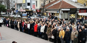 malkarada-5-aralik-dunya-kadin-haklari-gunu-ve-turk-kadinina-secme-ve-secilme-hakki-verilmesinin-91-yili-kapsaminda-program-gerceklestirildi.jpg