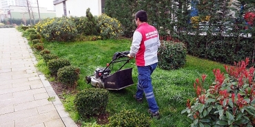 maltepe-belediyesinin-parklari-bayrama-hazirlaniyor.jpg