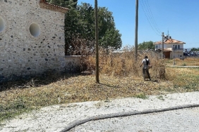 manisa-buyuksehirden-karacaahmet-turbesinde-hummali-temizlik.jpg