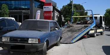 manisada-sokaklar-atil-ve-hurda-araclardan-temizleniyor.jpg