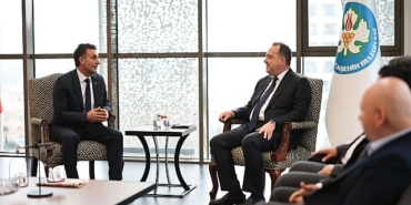 manulas-ve-spilas-calisanlarina-60-bin-tllik-promosyon.jpg