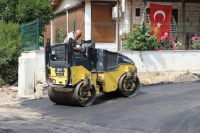 maydonoz-koyunda-asfalt-calismasi.jpg