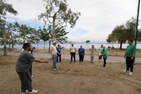 menderes-belediyesinden-engelli-bireylere-piknik.jpg