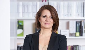 mercedes-benz-yonetim-merkezinde-boytorun-mimarlik-imzasi-XwGkXcGj.jpg
