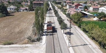 mihmandarli-caddesinde-asfalt-calismasi.jpg