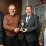 milas-belediyespor-bric-takimi-ucunculuk-kupasi-ile-birlikte-baskan-topuzu-ziyaret-etti.jpg