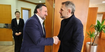 milletvekili-karayelden-baskan-vekili-akina-ziyaret.jpg