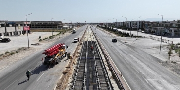 milletvekilleri-baskan-altay-ve-il-baskani-ozgokcen-stadyum-sehir-hastanesi-tramvay-hattindaki-calismalari-inceledi.jpg