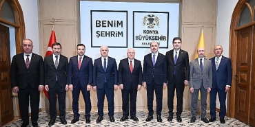 milli-savunma-bakani-guler-baskan-altayi-ziyaret-etti.jpg