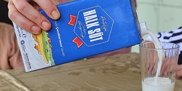 minikler-halk-sut-ile-saglikla-buyuyor.jpg