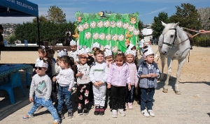 minikler-hayvanlari-koruma-gununde-atlarla-bulustu.jpg