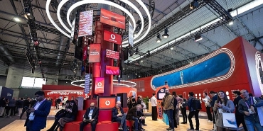 mobil-dunya-kongresinde-vodafone-standina-yogun-ilgi.jpg