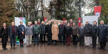 nazim-hikmet-konakta-anildi.jpg