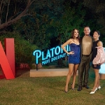 netflix-gupse-ozay-imzali-yeni-dizisi-platonik-mavi-dolunay-otelin-lansmanini-cesmede-renkli-bir-etkinlikle-kutladi.jpg